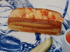 Chris' favorite hot lobster roll